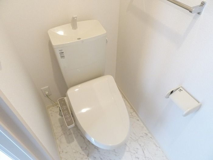 D-roomウィット西原のトイレ|清潔感のあるトイレです