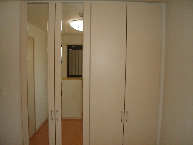 グランディール・城山Ⅱの玄関|収納