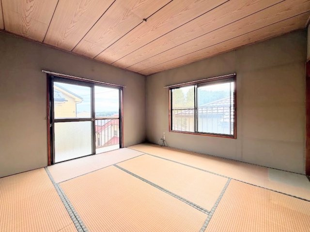 【和室】 | ◆緑区西八朔町　中古戸建◆ | ◆心落ち着く和室でゆったり過ごせます。自然とリラックスできる空間です。
