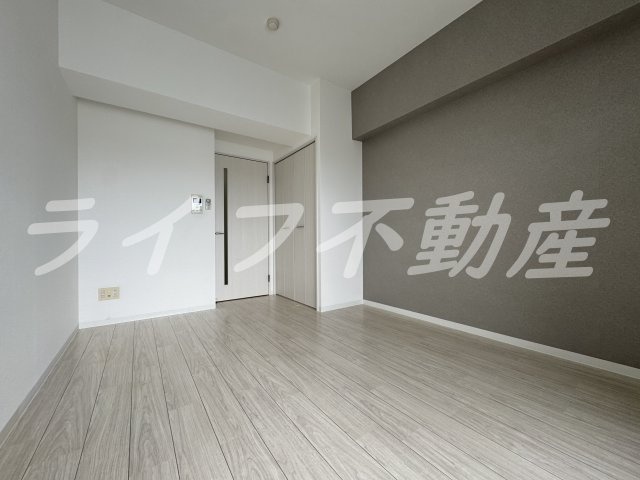 フォレ長堀通南の内装|明るい色調の室内です