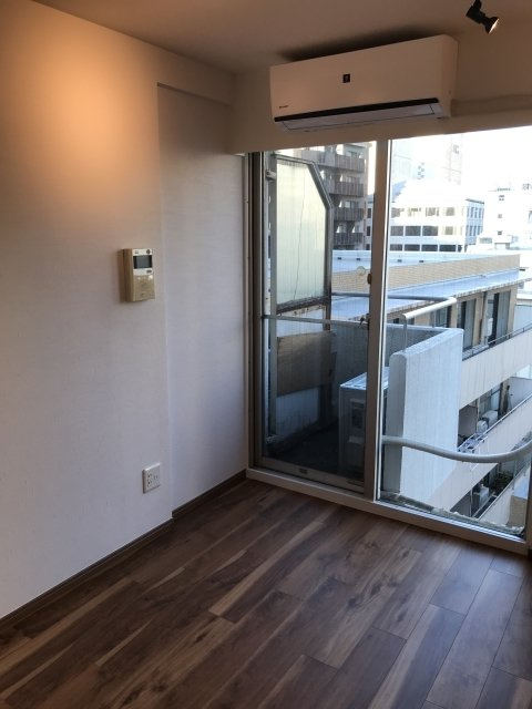 ソフトタウン赤坂の洋室