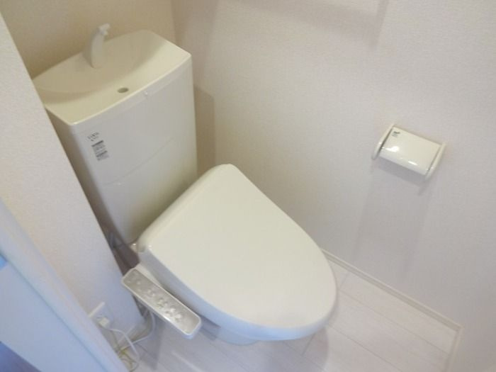 グランマーレＭＩＴＯ　Ｅのトイレ|落ち着いた色調のトイレです