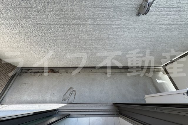フジパレス吉田本町Ⅲ番館のバルコニー|外からの目が気にならないバルコニーで洗濯物が干せます