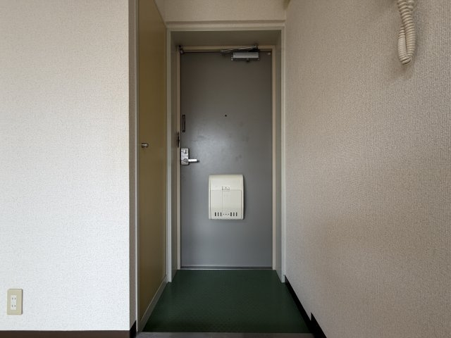 ジュネス武庫之荘の玄関