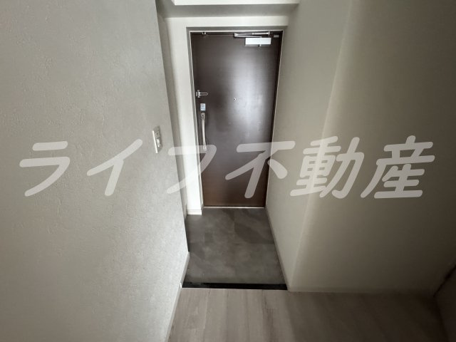 プレサンスOSAKA東成中本ハーヴィルの玄関|落ち着いた玄関です