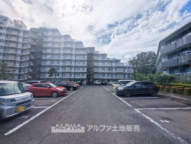 河辺ビューパレー多摩川の外観|【Residence】◆9階建マンション◆総戸数103戸のビッグコミュニティ。落ち着いた住環境で、新しい暮らしをスタートできます。