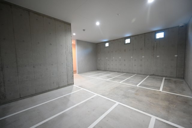 CLIVIA八幡のその他共用部分|屋内駐輪場があります。入居者様は無料で使用できます！

