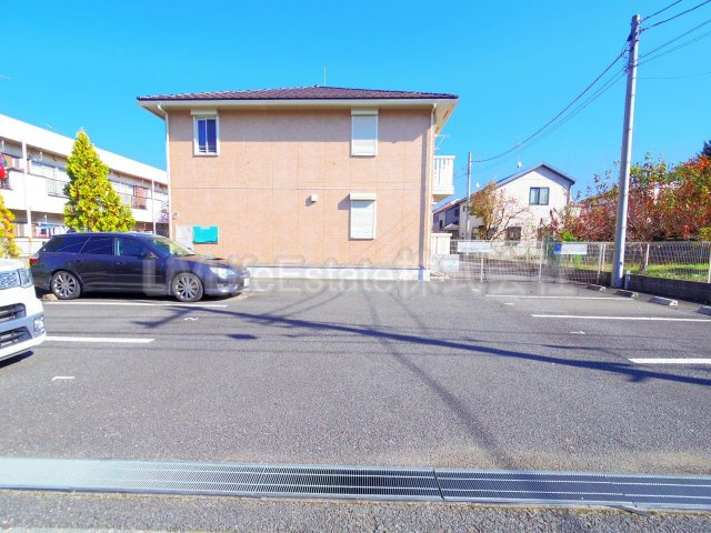 ＣＲＡＤＬＥ　A棟の駐車場