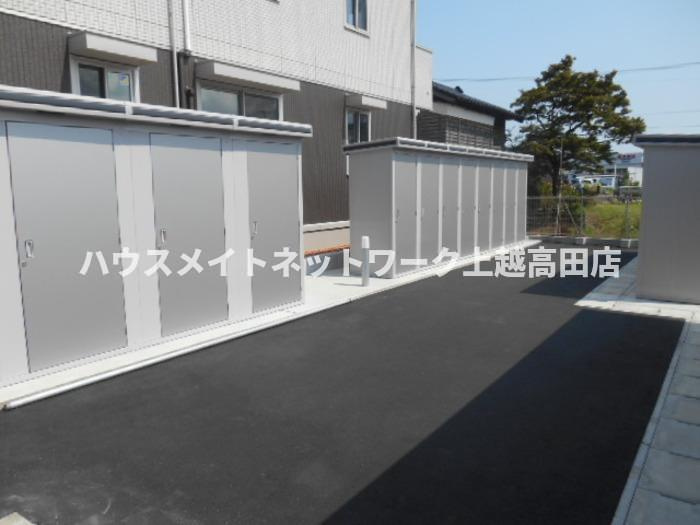 グランディール Ａ棟の駐車場|消雪付駐車場