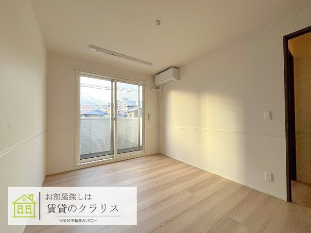 エンラージ西院