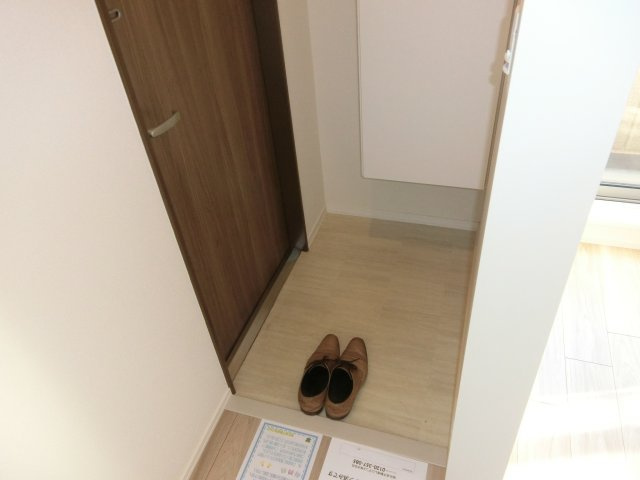 メゾンラールの玄関