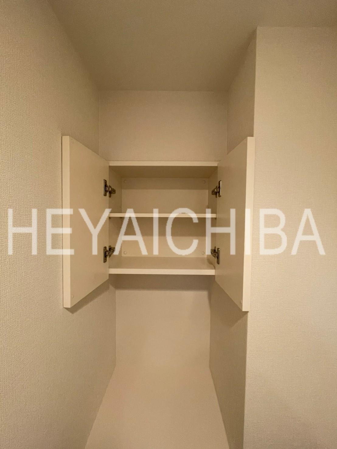 アインス蔵前のトイレ|上部収納