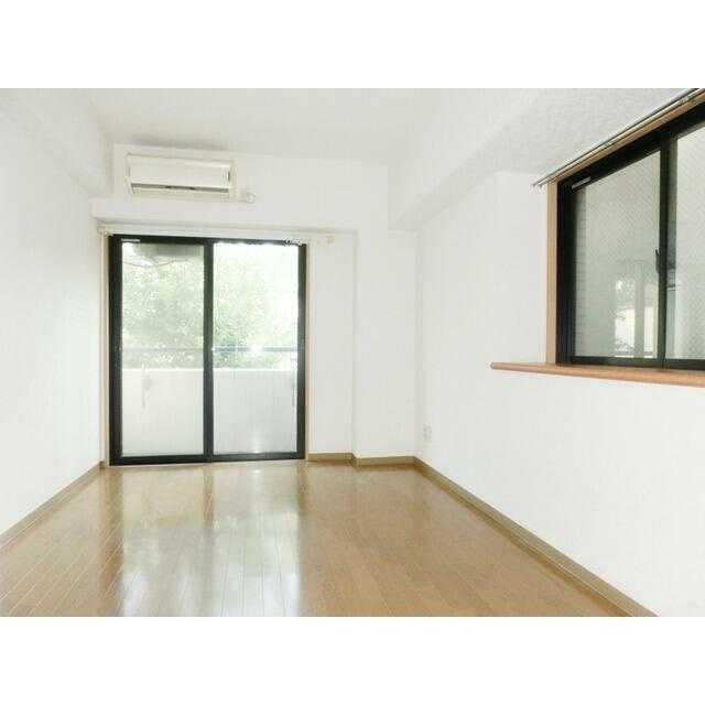 PREVERの寝室