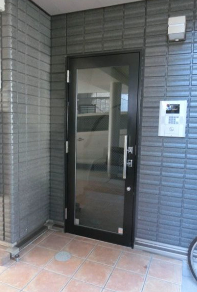 クロストーン町屋のエントランス