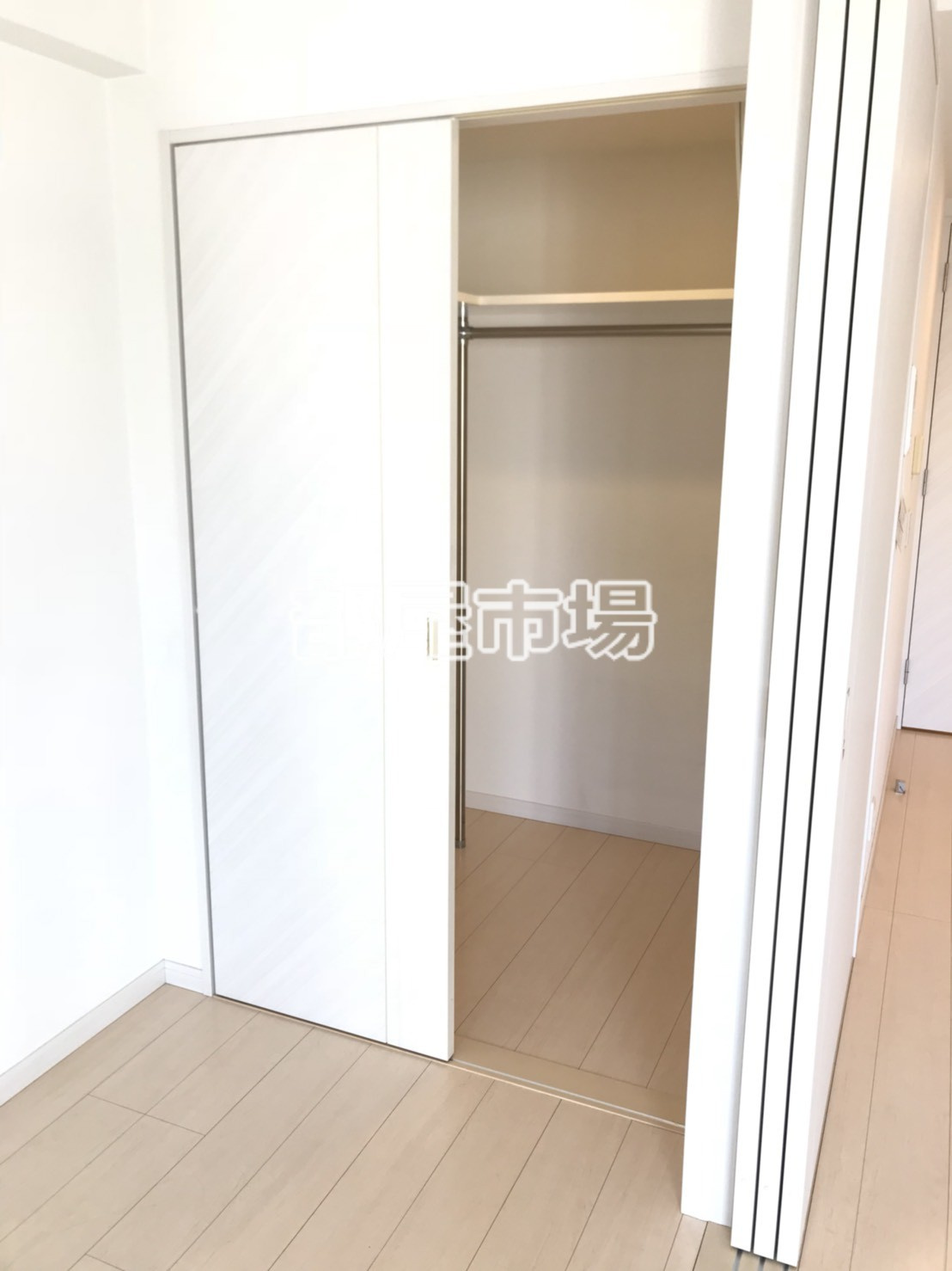 台東区浅草６丁目の賃貸マンションの収納|ウォークインクローゼット