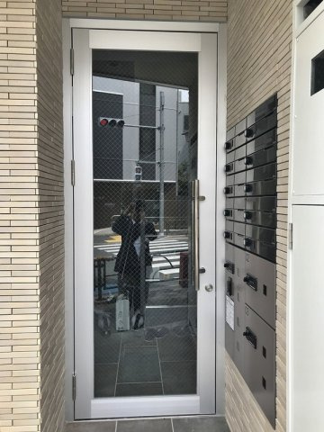 b'CASA Otakebashi Ave.のエントランス