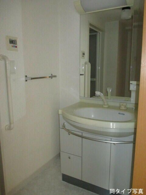 とちのき通り北弐番館の洗面所