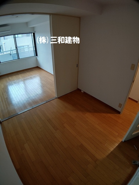 パークフロントナリタの居間・リビング|同じ間取りの５階の参考写真です