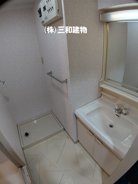 パークフロントナリタの洗面所|同じ間取りの５階の参考写真です