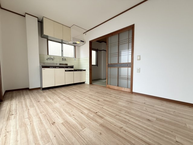 小川ハイツの居間・リビング