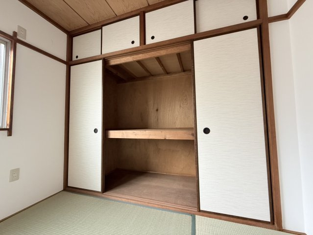 小川ハイツの収納