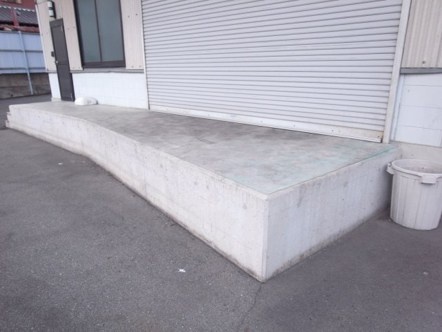 茨木市豊川４丁目の倉庫