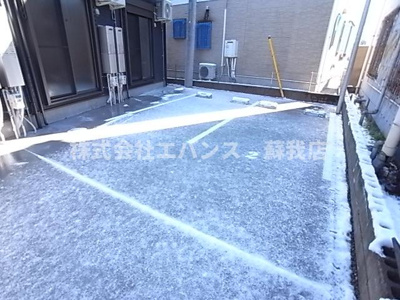 【駐車場】 | BLUE MARINE HONCHIBA | 駐車場に車を止められます
