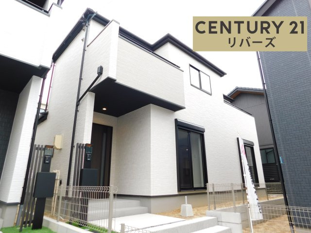 名古屋市中川区一色新町２丁目の新築一戸建の外観|☆３号棟☆　　いつでもご案内出来ます♪（お問合せ当日、平日、水曜、夜間もＯＫ）　長期優良住宅！　敷地４５坪超　駐車３台ＯＫ　太陽光パネル搭載！　全居室南向き！　収納豊富♪　教育施設・商業施設が充実♪