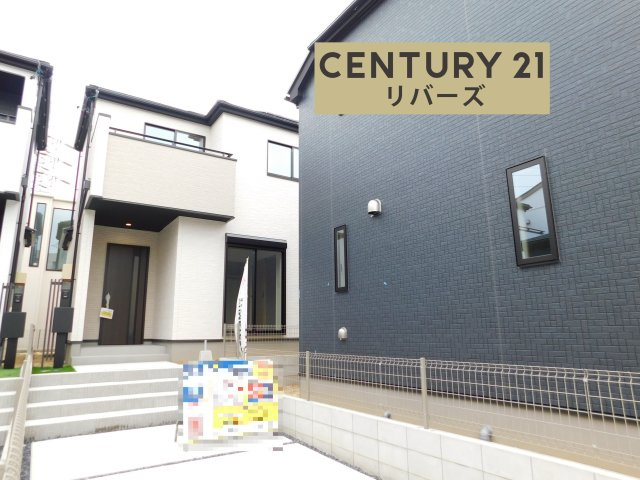 名古屋市中川区一色新町２丁目の新築一戸建の外観|☆３号棟☆　　いつでもご案内出来ます♪（お問合せ当日、平日、水曜、夜間もＯＫ）　長期優良住宅！　敷地４５坪超　駐車３台ＯＫ　太陽光パネル搭載！　全居室南向き！　収納豊富♪　教育施設・商業施設が充実♪