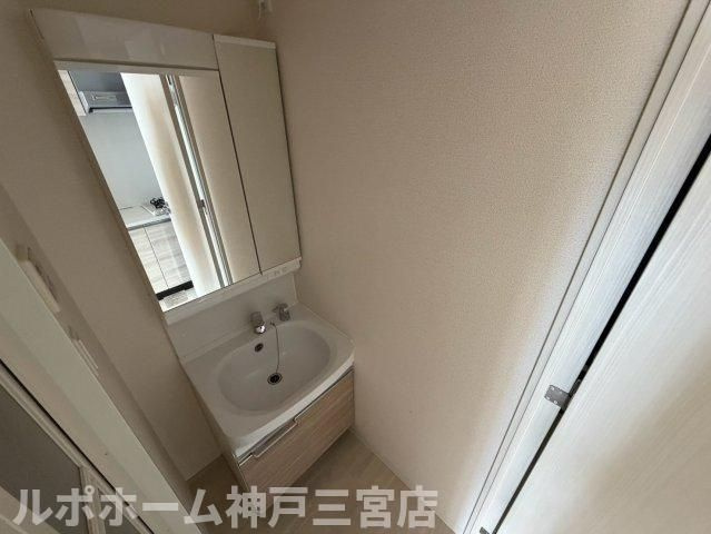 プレサンス神戸元町ベルシオンの洗面所