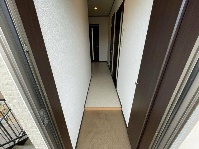 リアル・ジョイ鎌ケ谷壱番館の玄関
