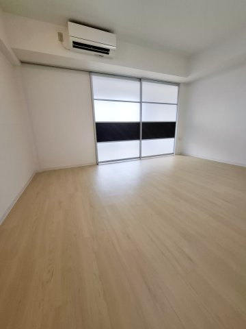 セレニテ甲子園Iの居間・リビング