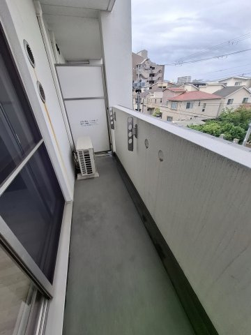 セレニテ甲子園Iのバルコニー