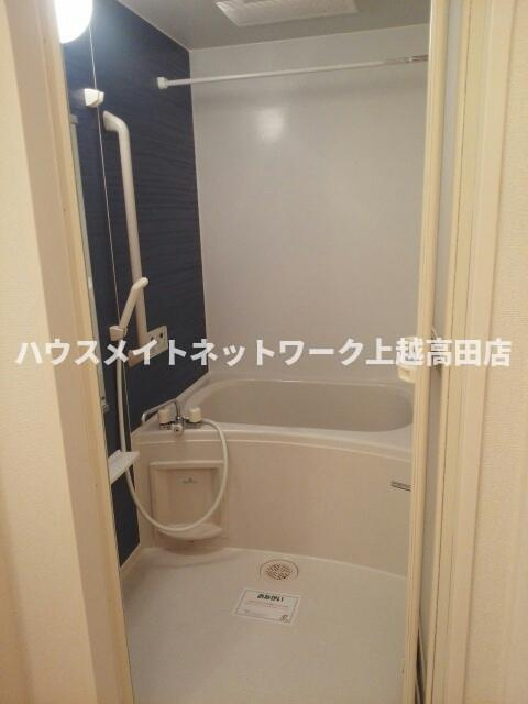 ブリーズ・アルカディアⅡの浴室|追焚機能付