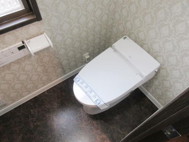 小山戸建のトイレ