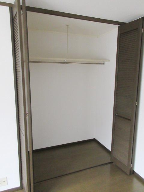 小山戸建の収納