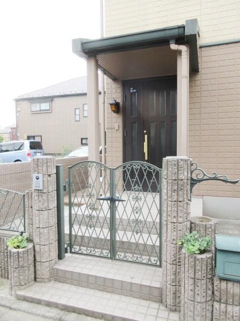 小山戸建のエントランス