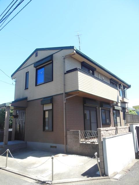 小山戸建の駐車場