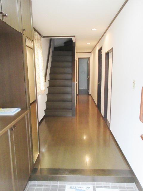 小山戸建のロビー