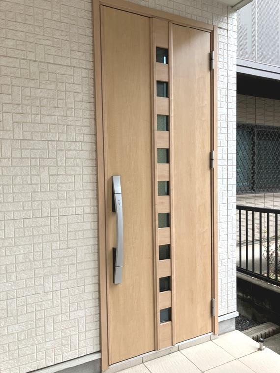 大島戸建のエントランス