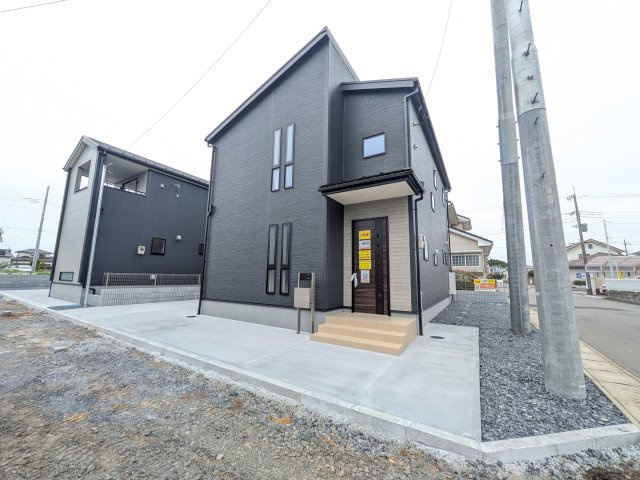 ひたちなか市中根9期　新築戸建　4号棟の前面道路含む現地写真|現地案内会開催中です！ 平日のご見学も可能です。 お気軽にお問い合わせください♪ 【リアライズ不動産】 0297-86-8370まで♪