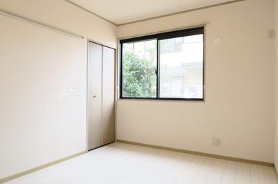 明るめの床材を使っています！