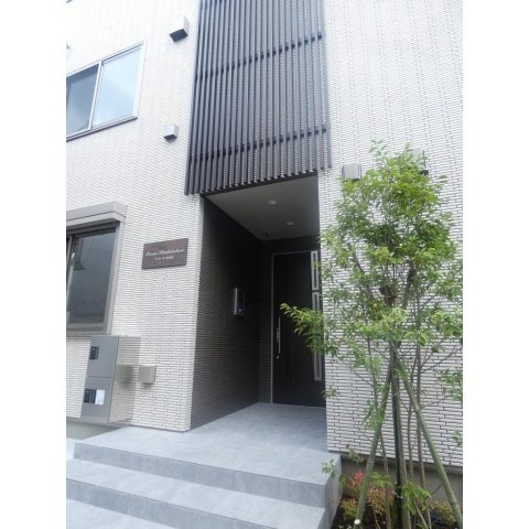 フィカーサ北池袋のエントランス