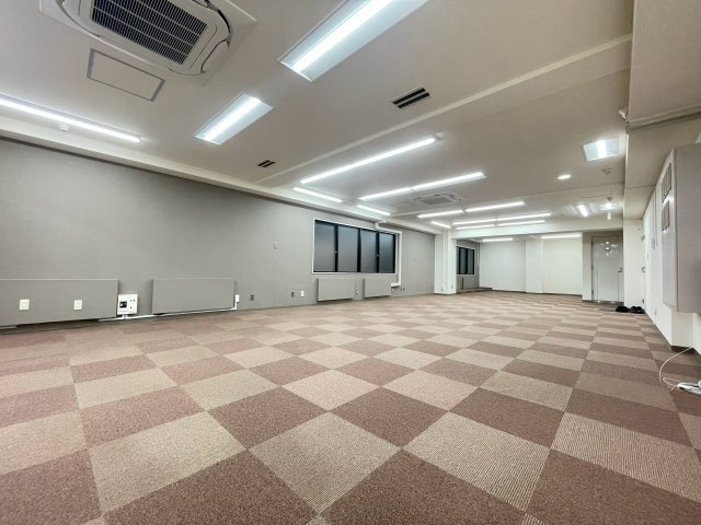西大手前ビルの内装