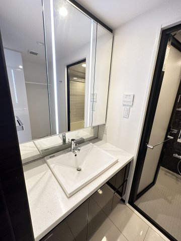 コンシェリア南麻布 ＜ＴＯＫＹＯ ＰＲＥＭＩＵＭ＞ ＷＥＳＴの洗面所|同タイプ別住戸写真となります。現況と異なる場合がございます。