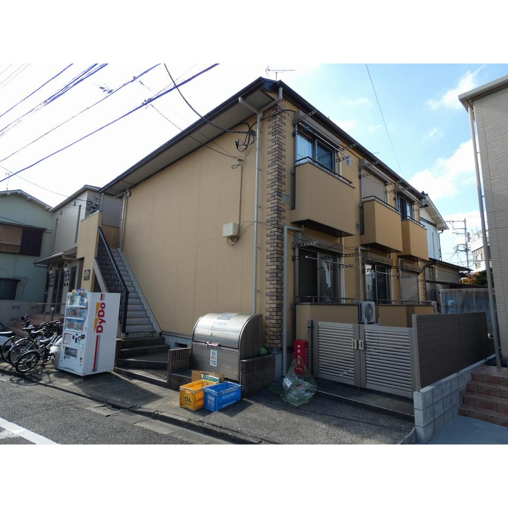 クローバー１番館の外観