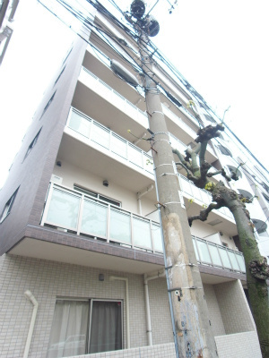 リブリ・T Eastのエントランス