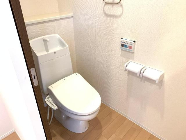 アクロス モモのトイレ|トイレ