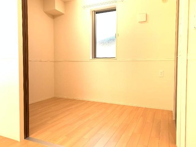 アクロス モモの内装|室内