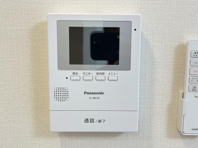 コンプレットの内装|カメラ付インターホン